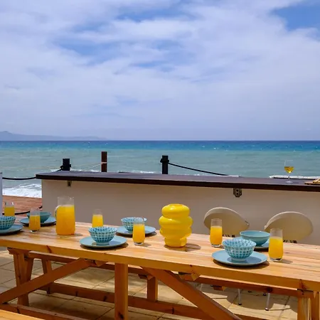 Lagoon Blue House By Nomads *